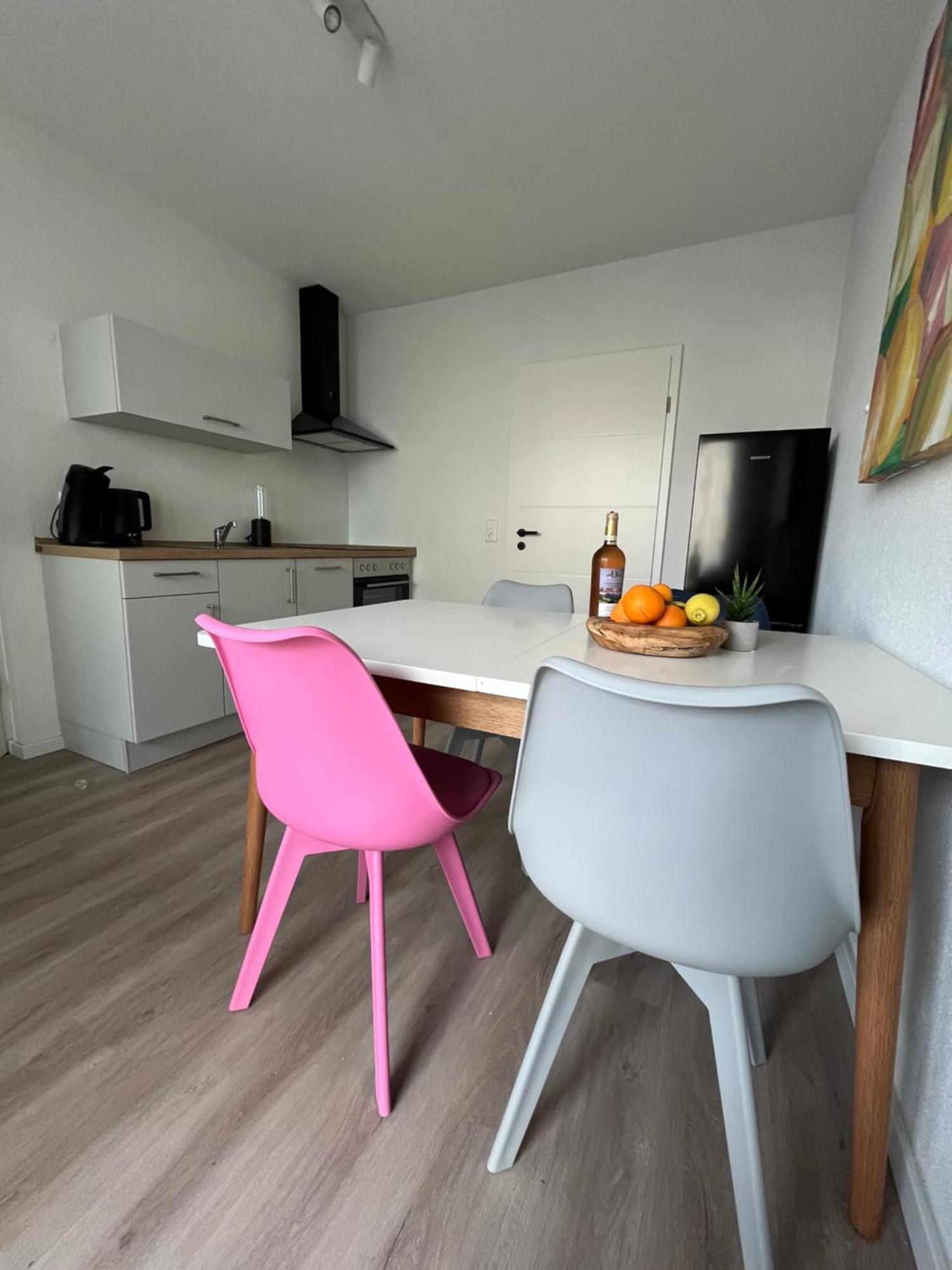 Black Forest City Apartment Mit Kostenlosem Parkplatz Freiburg im Breisgau Exterior photo